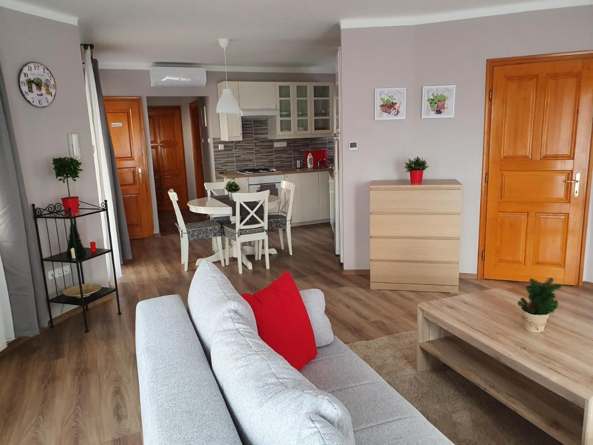 Pannonia Apartman Esztergom Extérieur photo