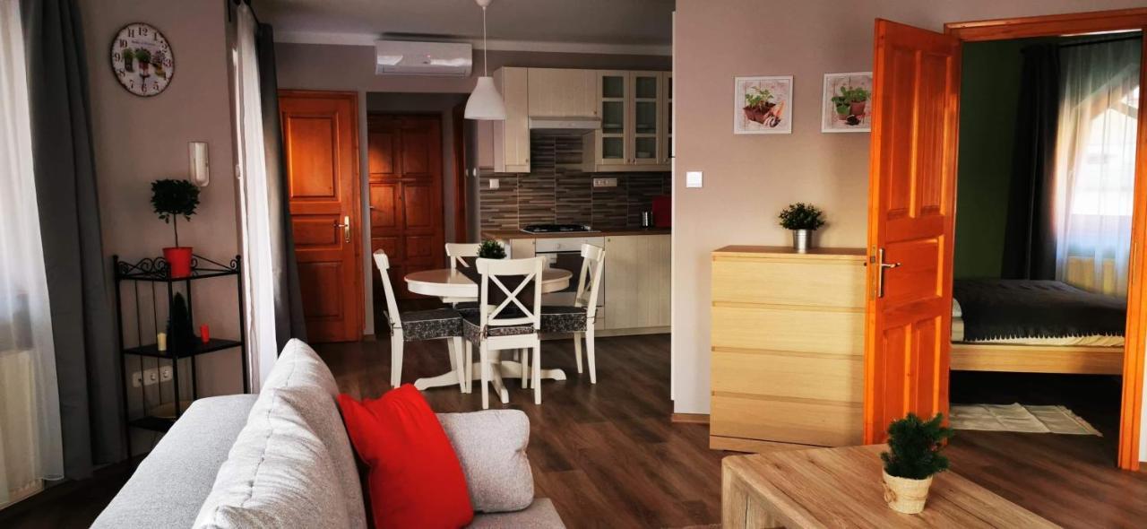 Pannonia Apartman Esztergom Extérieur photo