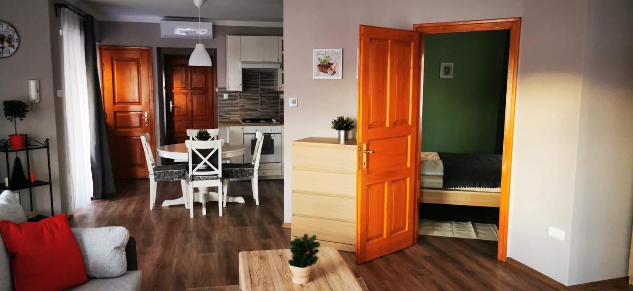 Pannonia Apartman Esztergom Extérieur photo