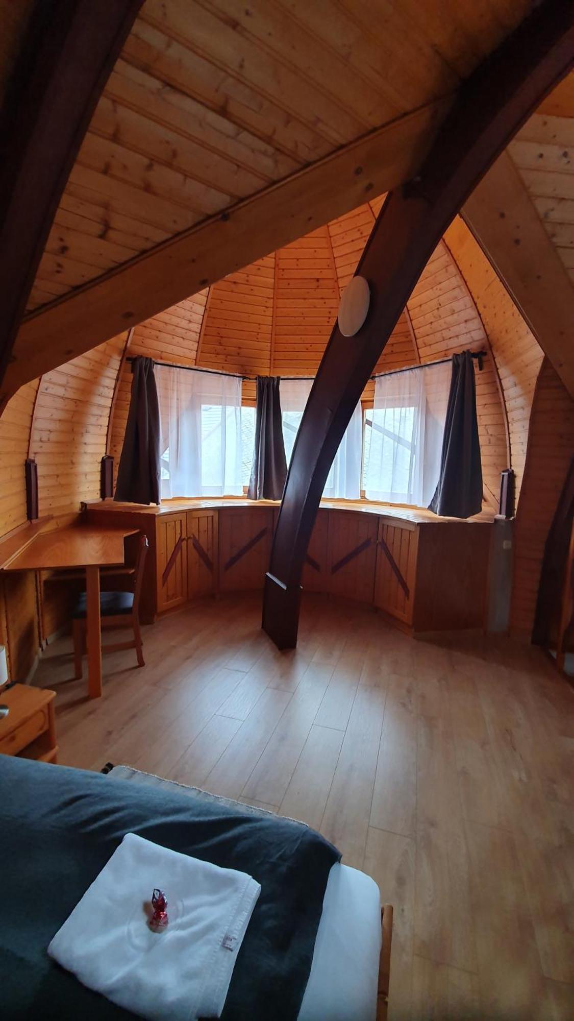Pannonia Apartman Esztergom Chambre photo