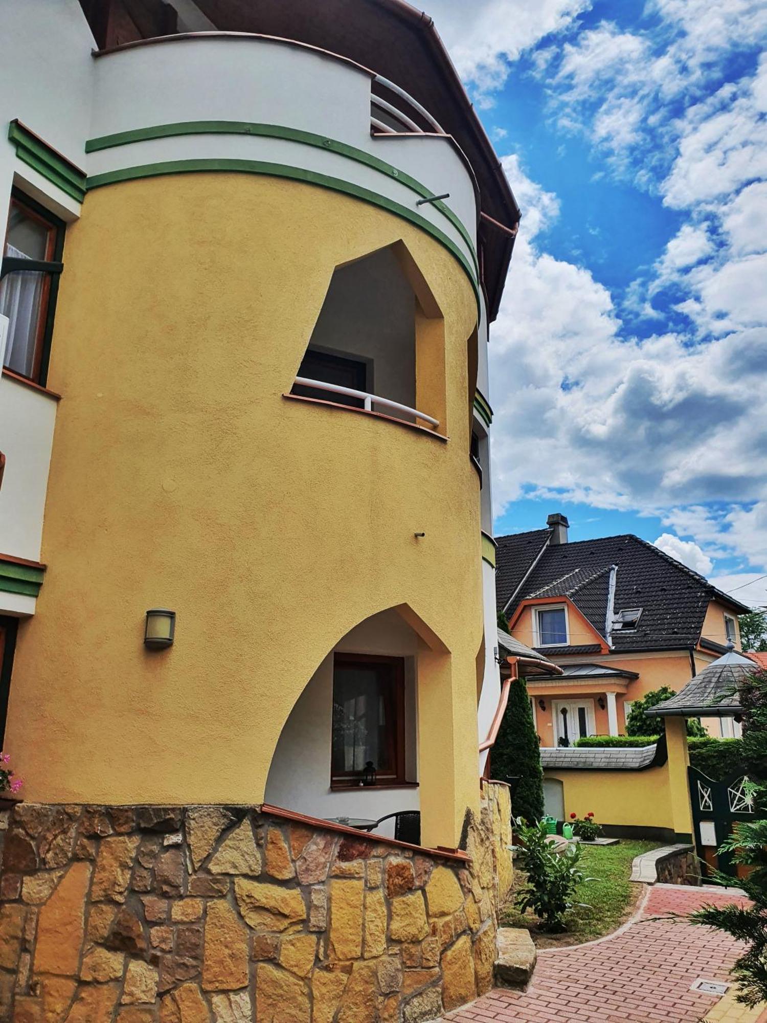 Pannonia Apartman Esztergom Chambre photo