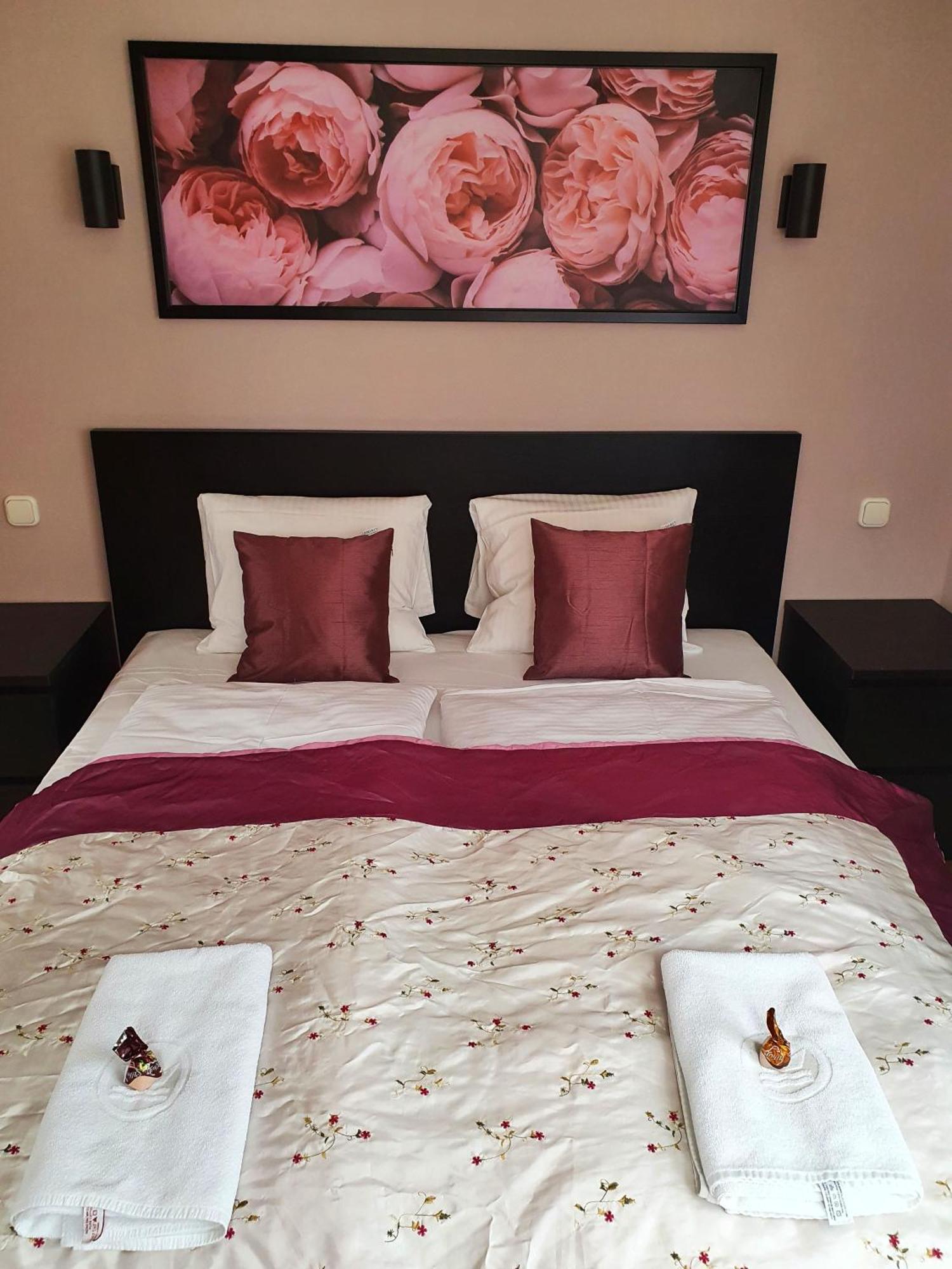 Pannonia Apartman Esztergom Chambre photo