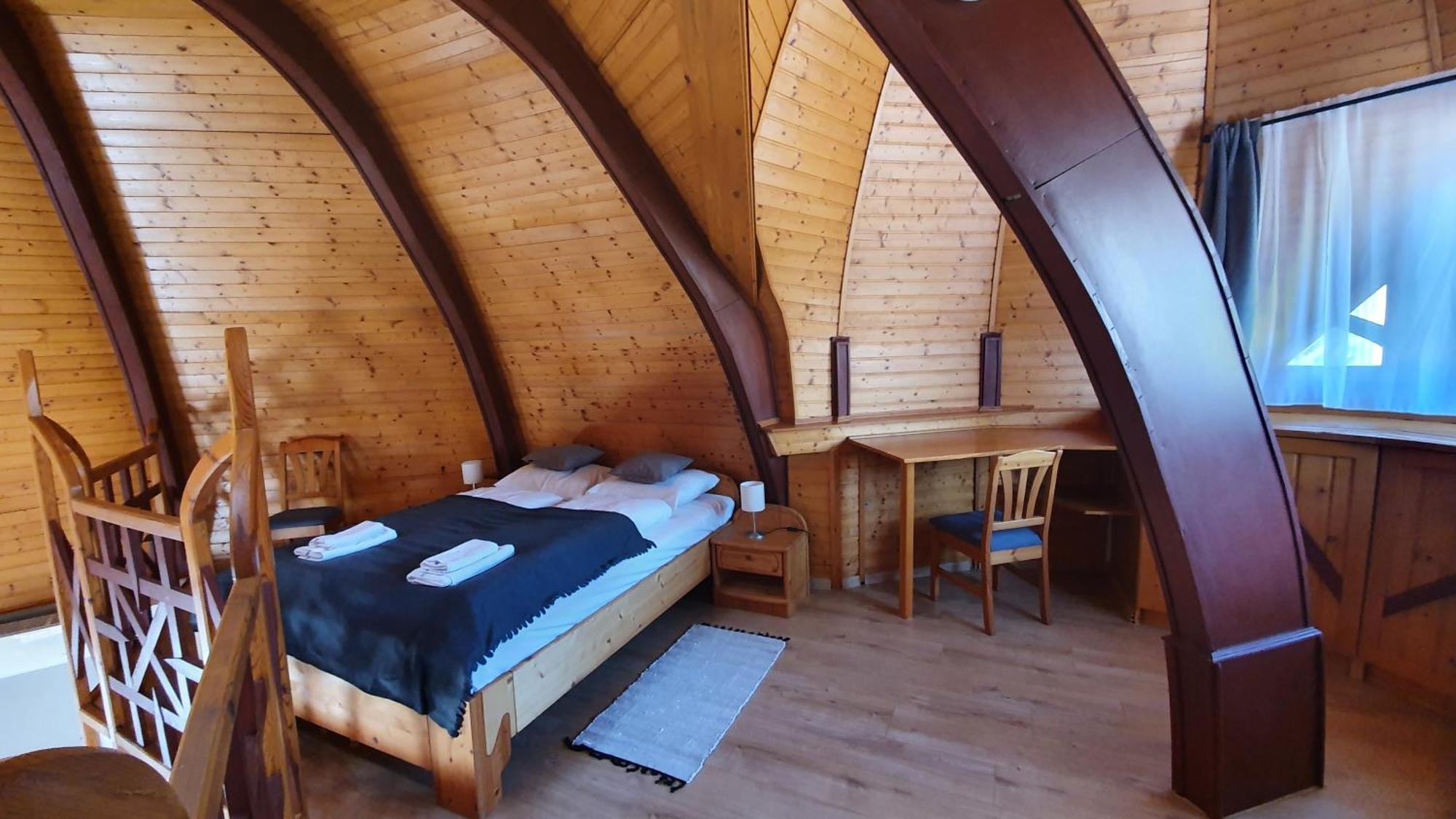 Pannonia Apartman Esztergom Chambre photo