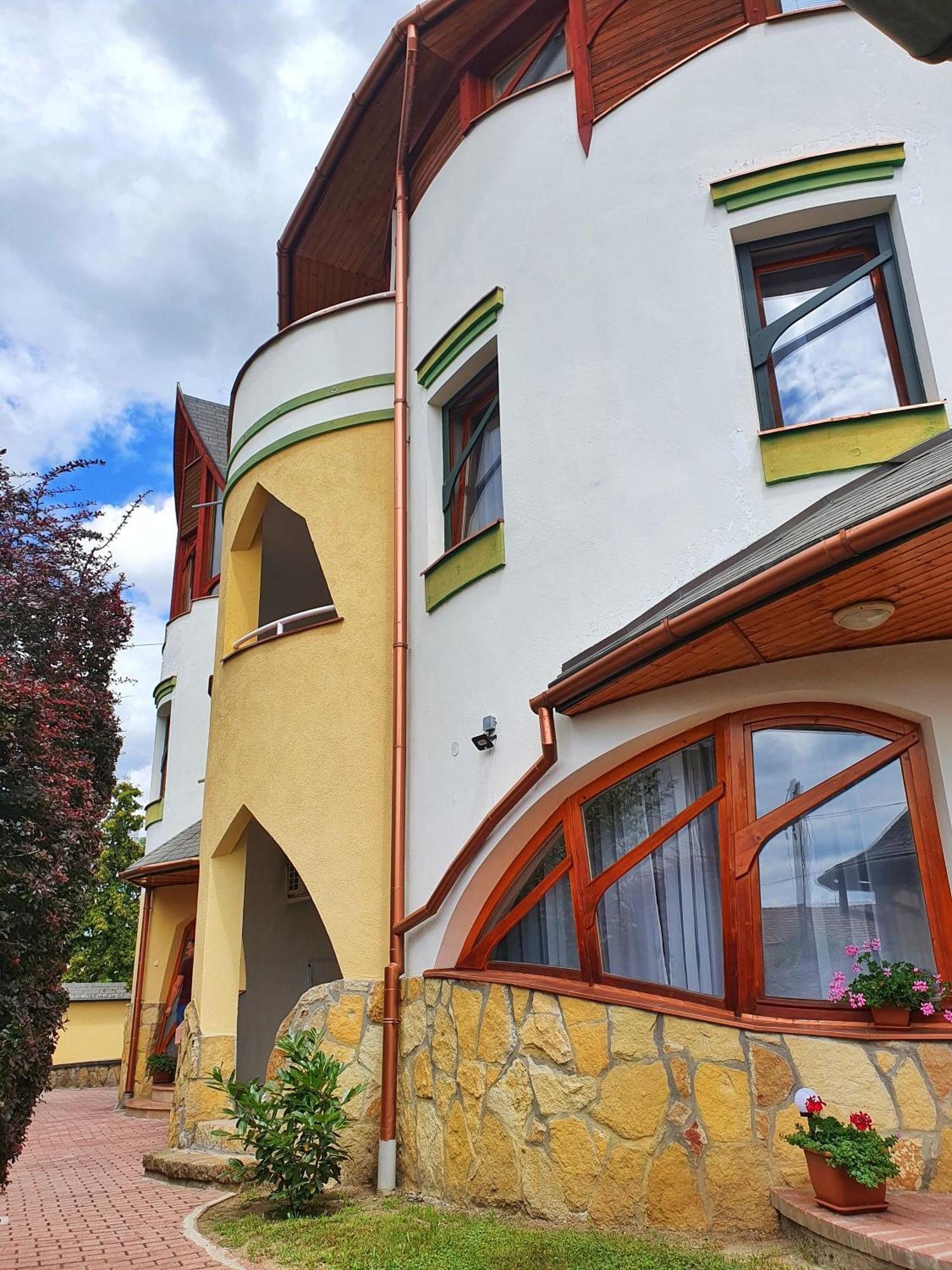 Pannonia Apartman Esztergom Chambre photo